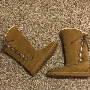 Women’s Size 8 Bearpaws